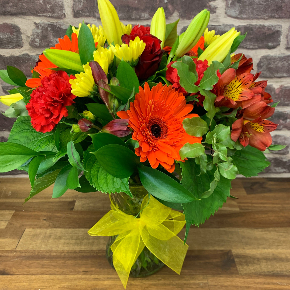 Seasonal Flowers in a Vase Wellington Flower Co.