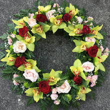 Load image into Gallery viewer, Wellington Flower Co. Wreath