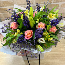Load image into Gallery viewer, Bouquet Including Roses - Wellington Flower Co.
