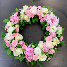 Load image into Gallery viewer, Floral Wreath - Wellington Flower Co.