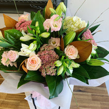 Load image into Gallery viewer, Bouquet Including Roses - Wellington Flower Co.