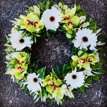 Load image into Gallery viewer, Floral Wreath - Wellington Flower Co.