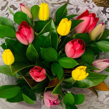 Load image into Gallery viewer, TULIPS - Wellington Flower Co.