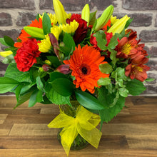 Load image into Gallery viewer, Seasonal Flowers in a Vase - Wellington Flower Co.