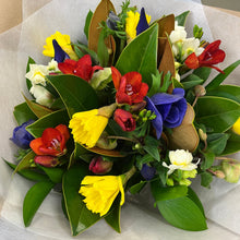 Load image into Gallery viewer, Spring Flower Posy - Wellington Flower Co.