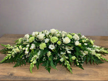 Load image into Gallery viewer, Casket Spray