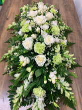 Load image into Gallery viewer, Casket Spray
